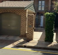 Luxury Townhouse in chic North Adelaide - Hotel Accommodation