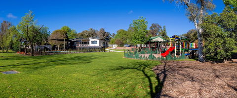 Albury Gardens Tourist Park - Hotel Accommodation 6
