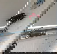 Red Waratah - Hotel Accommodation