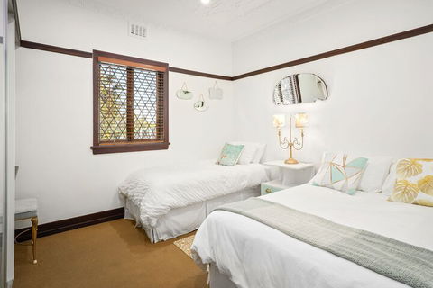 Anville Court - Hotel Accommodation 6