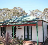 Lily May Cottage - Hotel Accommodation