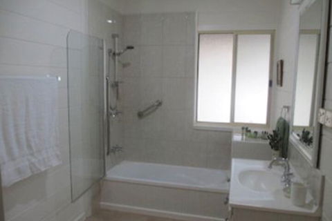 All About Me B & B - Hotel Accommodation 4