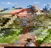 Loloma Bed and Breakfast - Hotel Accommodation