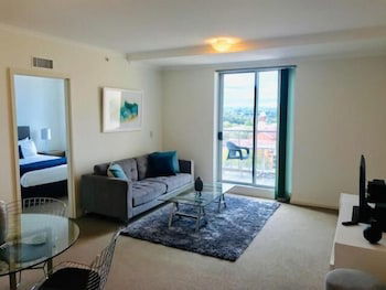 Wyndel Help Street - Hotel Accommodation 1