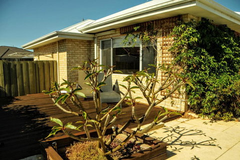 Halls Head Holiday Home - Hotel Accommodation 2