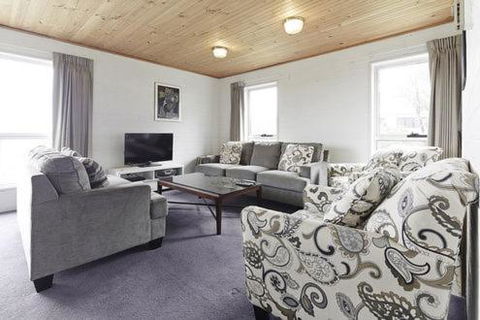 Moose 9 - Hotel Accommodation 2