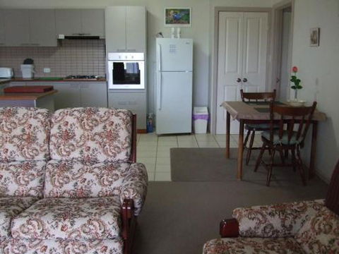 Nannup Riverview Cottage - Hotel Accommodation 1