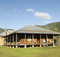 East Kunderang Homestead - Hotel Accommodation
