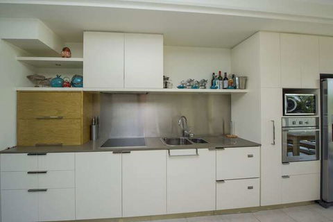 Blue On Blue Apartment 327 - Hotel Accommodation 2