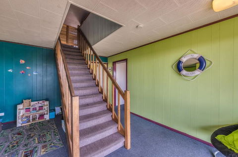 Bayviews - Hotel Accommodation 5
