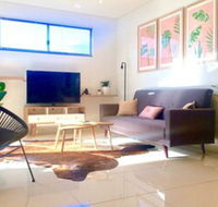 Darwin City Chic Apartment at the KUBE - Hotel Accommodation