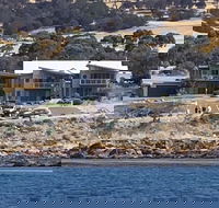 Penneshaw Oceanview Apartments - Hotel Accommodation