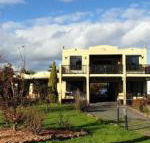 Chateau Bass - Hotel Accommodation