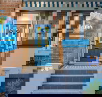 Blue Door Apartments - Hotel Accommodation