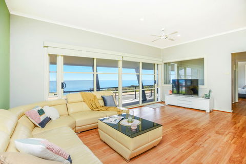 Salt - - Hotel Accommodation 3