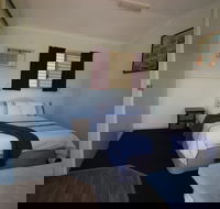 Silver Wattle Caravan Park - Hotel Accommodation