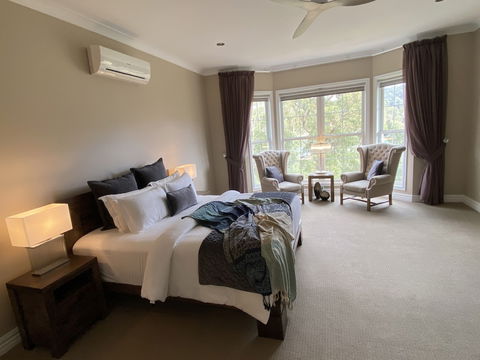 Kerami Manor - Hotel Accommodation 3