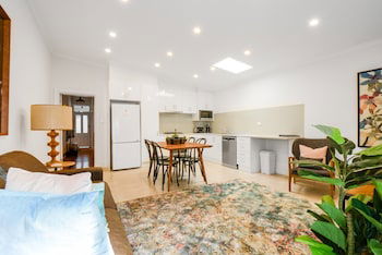 BOUTIQUE STAYS - Carlton Terrace - Hotel Accommodation 0
