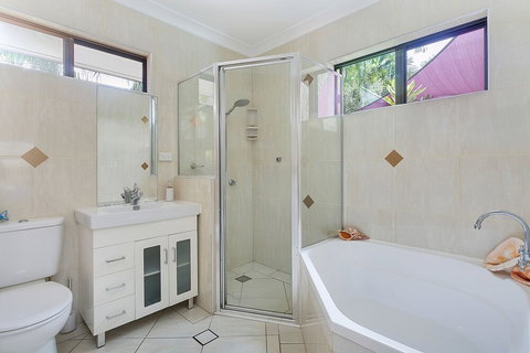 Trinity Breezes At Trinity Beach - Hotel Accommodation 3