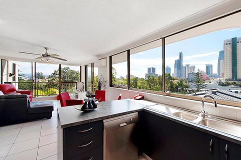 Holiday Resort Apts In Surfers Paradise - Hotel Accommodation 6