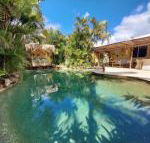 Okinja 71 Hawaiian Escape on the Sunshine Coast - Hotel Accommodation