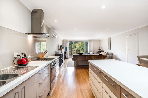 Paris On Maroondah - Hotel Accommodation 2
