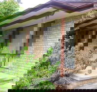 Pin High - Hotel Accommodation