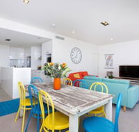 Colour and Swank at the Mill in the Heart of the CBD - Hotel Accommodation