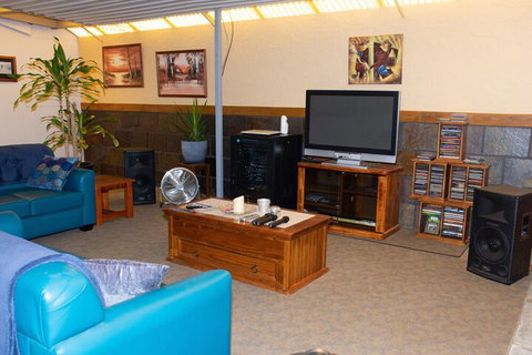 Chrissie's Dongara - Pet Friendly - Hotel Accommodation 3