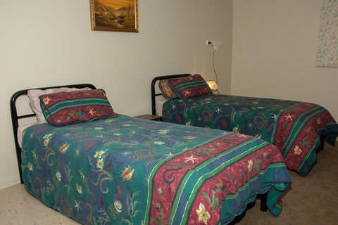 Chrissie's Dongara - Pet Friendly - Hotel Accommodation 2