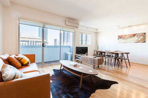 LANCE, 1BDR Melbourne Apartment - Hotel Accommodation 0