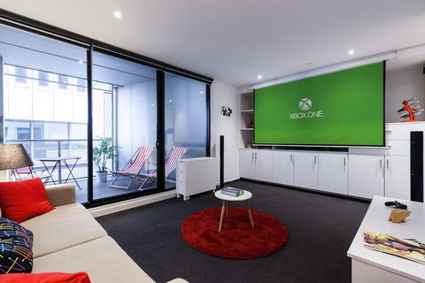 CLARK, 1BDR Melbourne Apartment - Hotel Accommodation 1