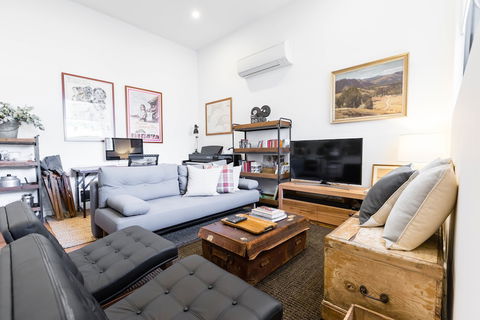 MURRAY, 1BDR Fitzroy Apartment - Hotel Accommodation 3