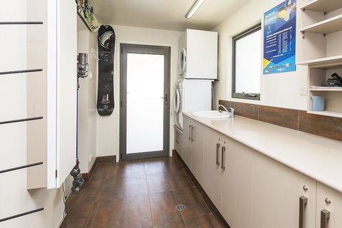 Ned Kelly's Retreat - Sophisticated Style With Modern Convenience And Magical Outlook - Hotel Accommodation 0