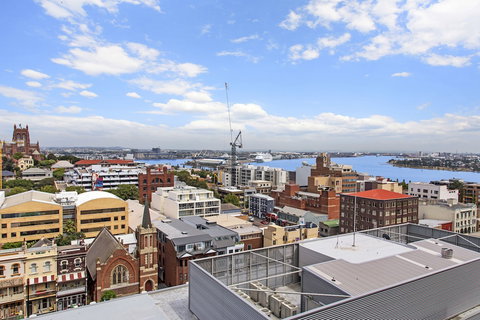 Astra Apartments Newcastle East - Hotel Accommodation 6