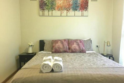 Three Sisters Garden Cottage - Hotel Accommodation 7