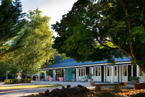 The Pond House Trentham - Hotel Accommodation 1