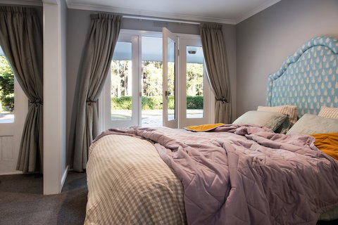 The Pond House Trentham - Hotel Accommodation 4