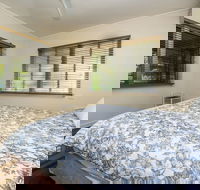 Picnic Bay Apartments Unit 3 - Hotel Accommodation