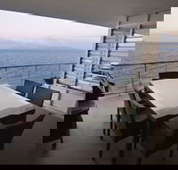 1 Bright Point Apartment 5201 - Hotel Accommodation