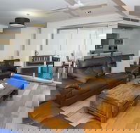 Maggies Beachfront Apt. 11 - Hotel Accommodation