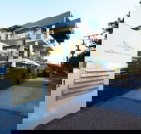 Maggies Beachfront Apt. 9 - Hotel Accommodation