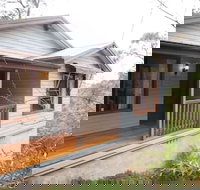 Geebung Cottage - Hotel Accommodation