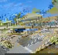 Lakehouse Family Oasis - Hotel Accommodation