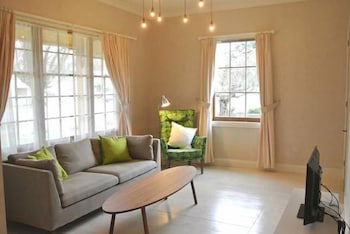 La Maisonette - Gorgeous 2 Bedroom - Hotel Accommodation 4