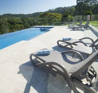 Mapleton Springs - Hotel Accommodation