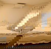 Signature Townhouse in Doncaster - Hotel Accommodation