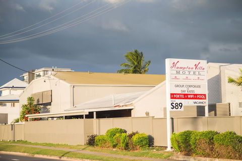 Hampton Villa Motel - Hotel Accommodation 2
