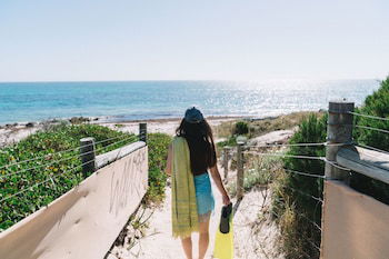 Sun Studio At Quinns Beach - Hotel Accommodation 1