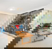 Tranquil tree top hideaway 608i - Hotel Accommodation